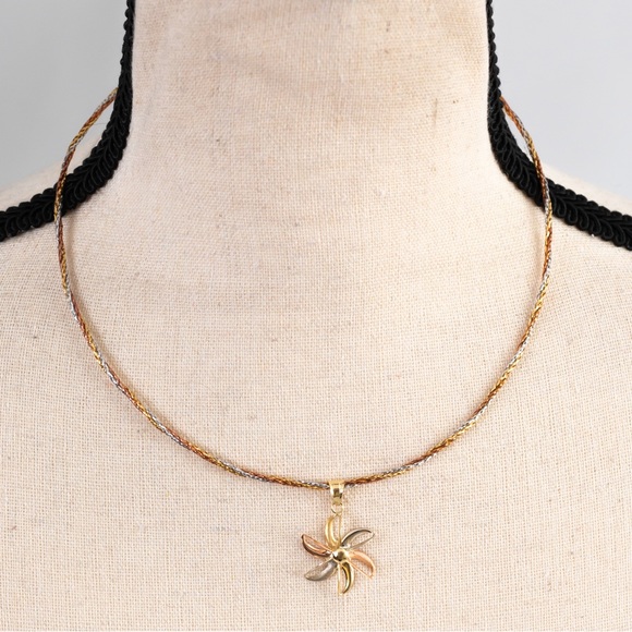 Quiet luxury 14K tricolor mesh choker length necklace & tricolor floral pendant - Picture 13 of 16